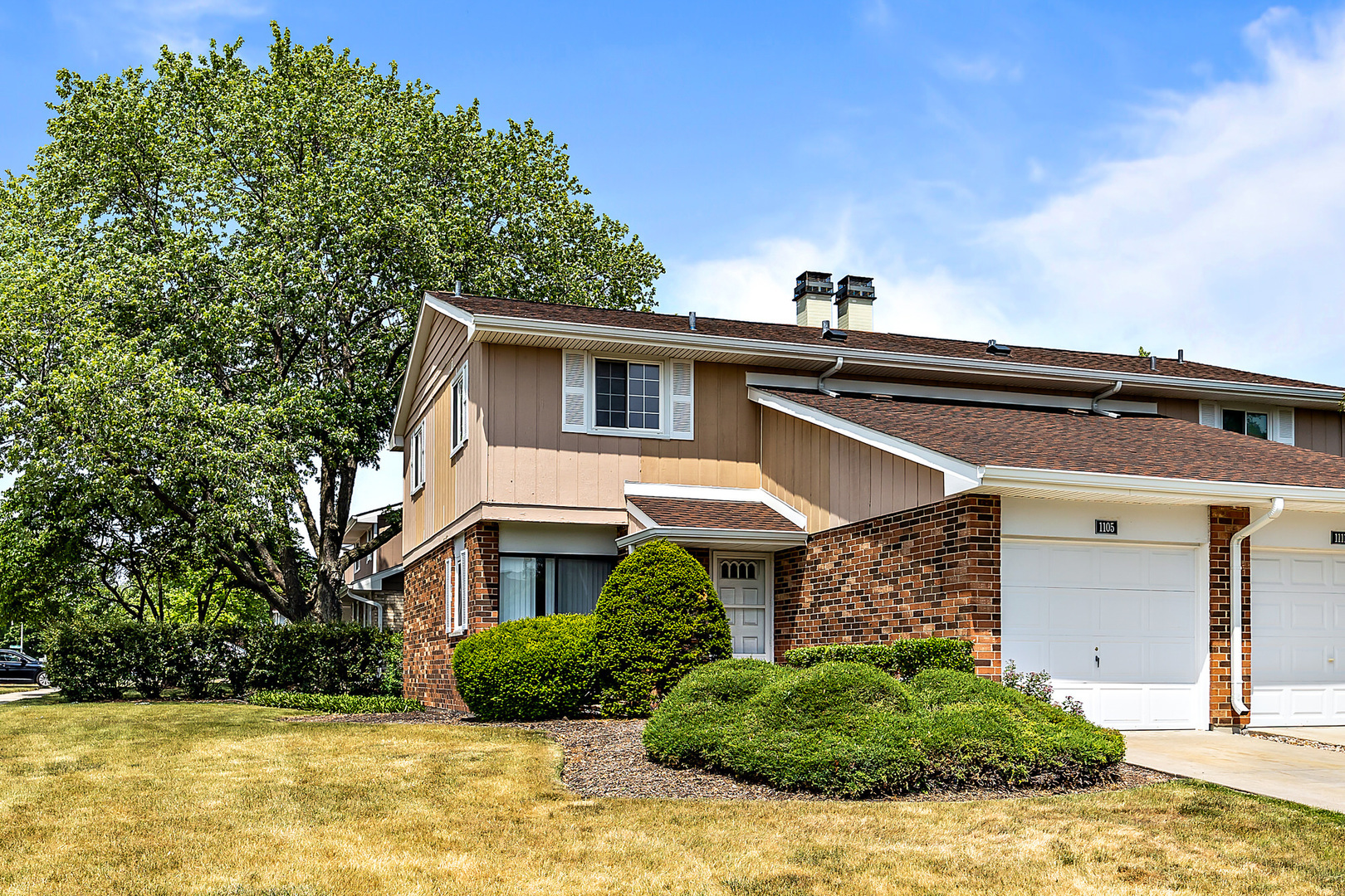 Property Photo: 1105 Rhodes Court IL 60189