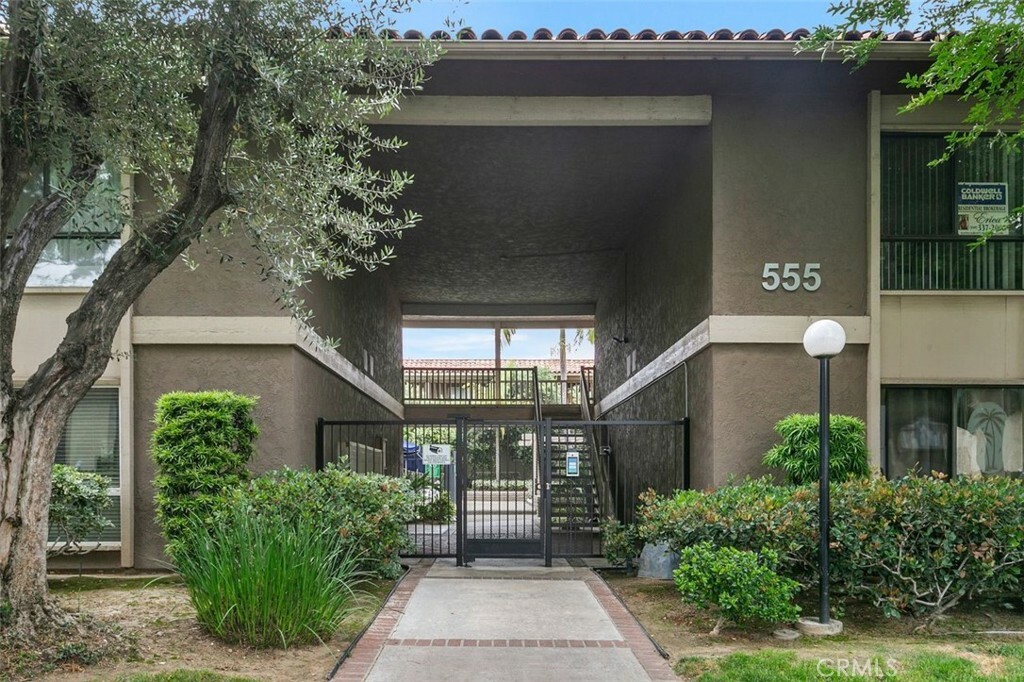 Property Photo: 555 S La Veta Park Circle 214 CA 92868