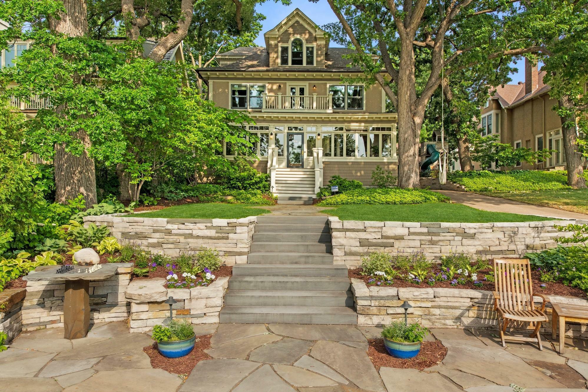 Property Photo: 2691 E Lake Of The Isles Parkway MN 55408