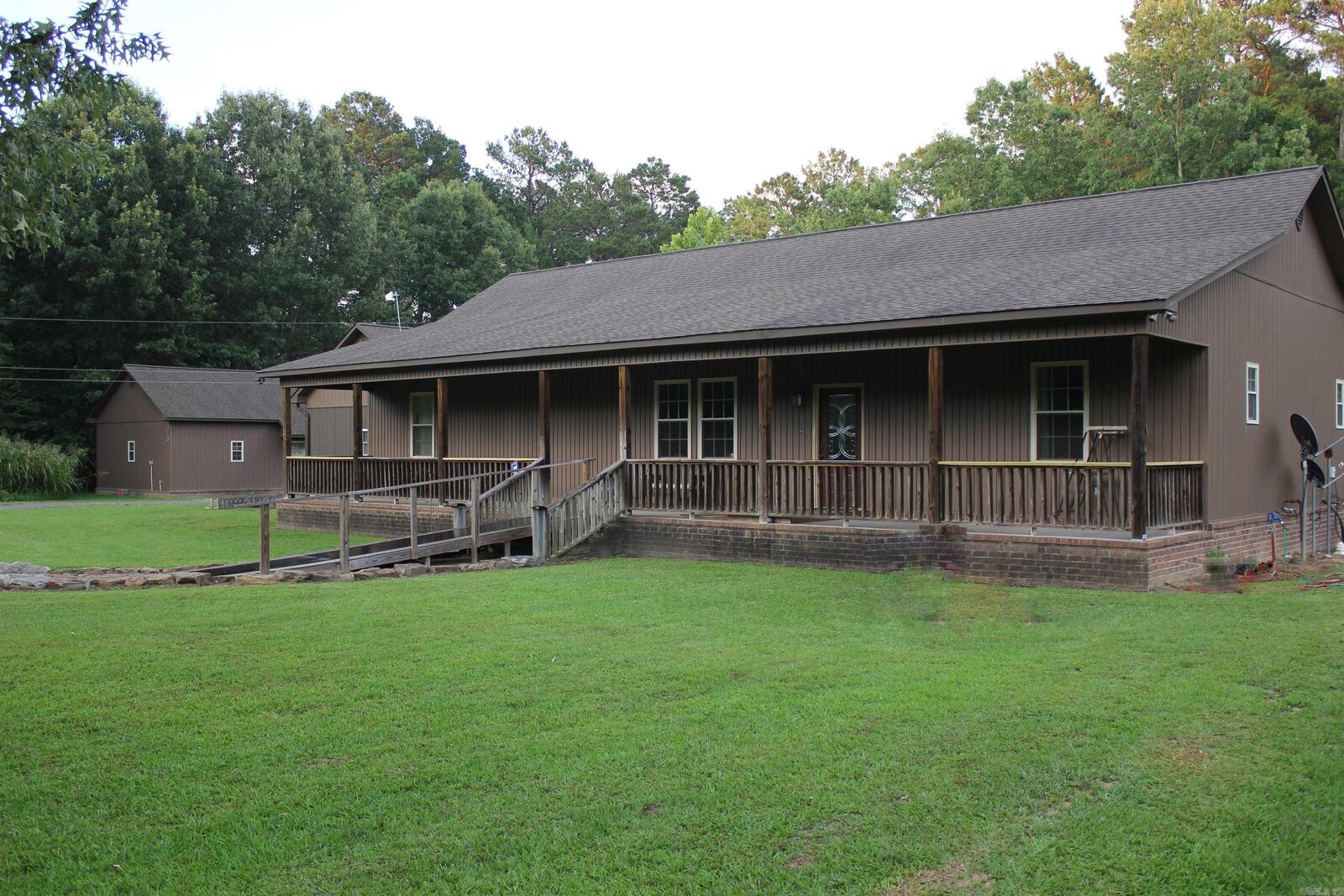 Property Photo: 137 S Bowser Road AR 71655
