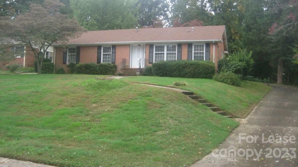 Property Photo:  1808 Wensley Drive  NC 28210 