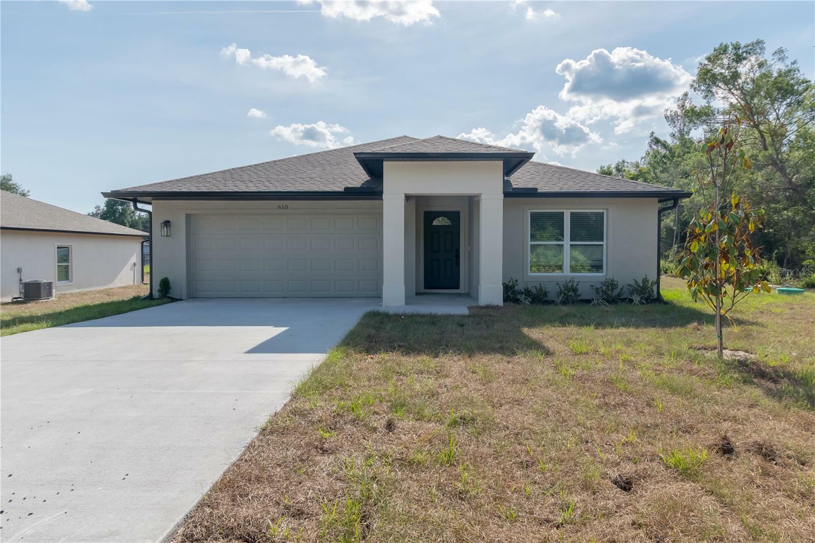 Property Photo:  610 Walnut Avenue  FL 32763 