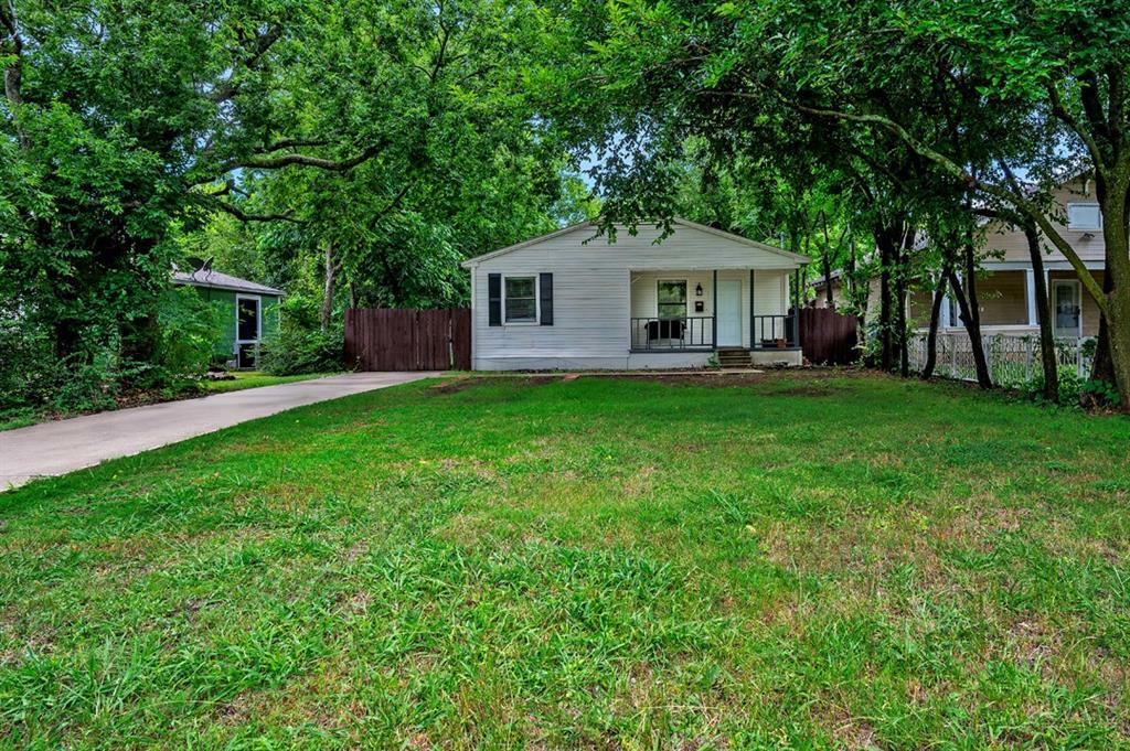 Property Photo:  918 N Harrison Avenue  TX 75090 