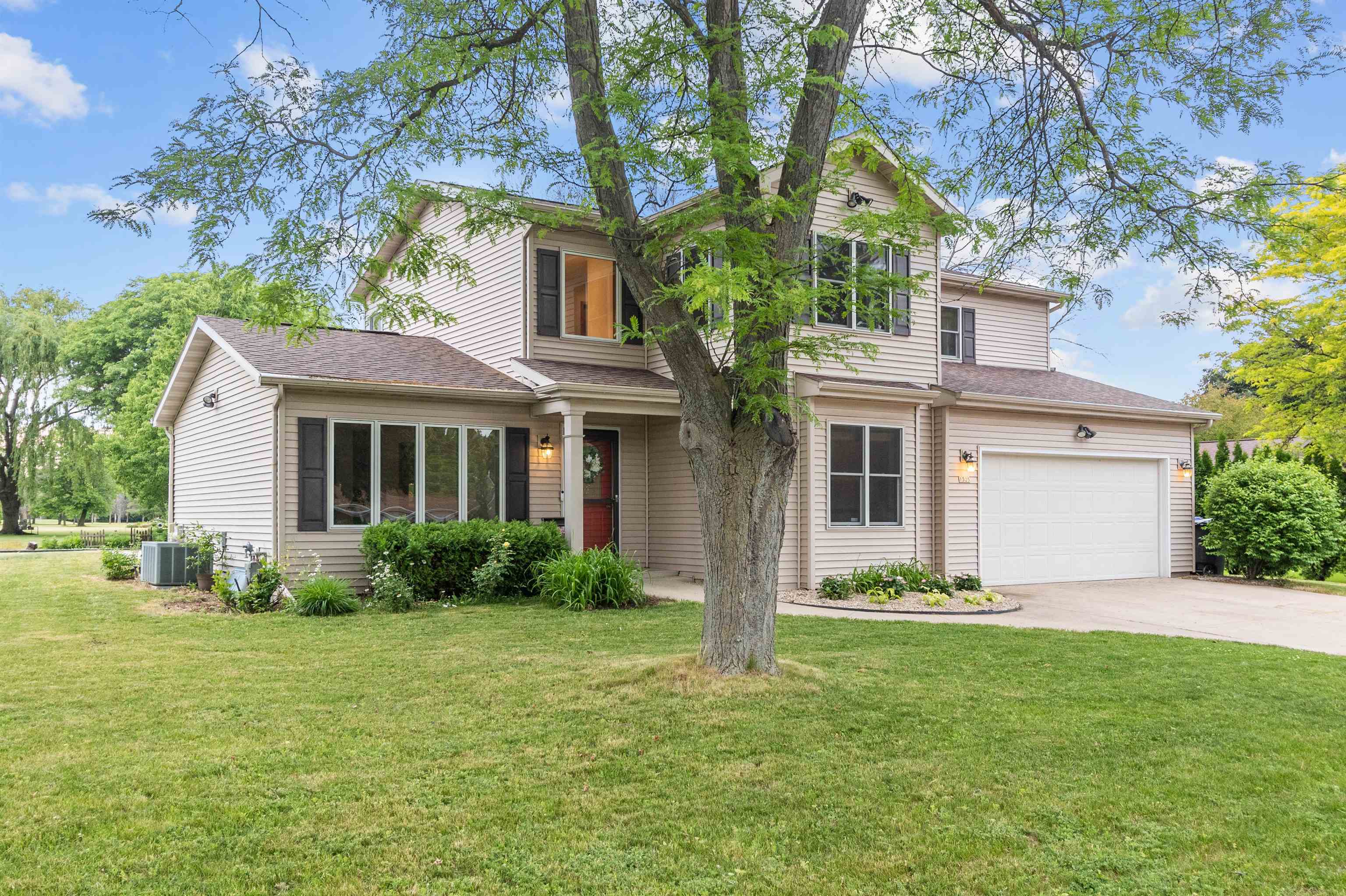 Property Photo:  1325 S Westhaven Drive  WI 54904 