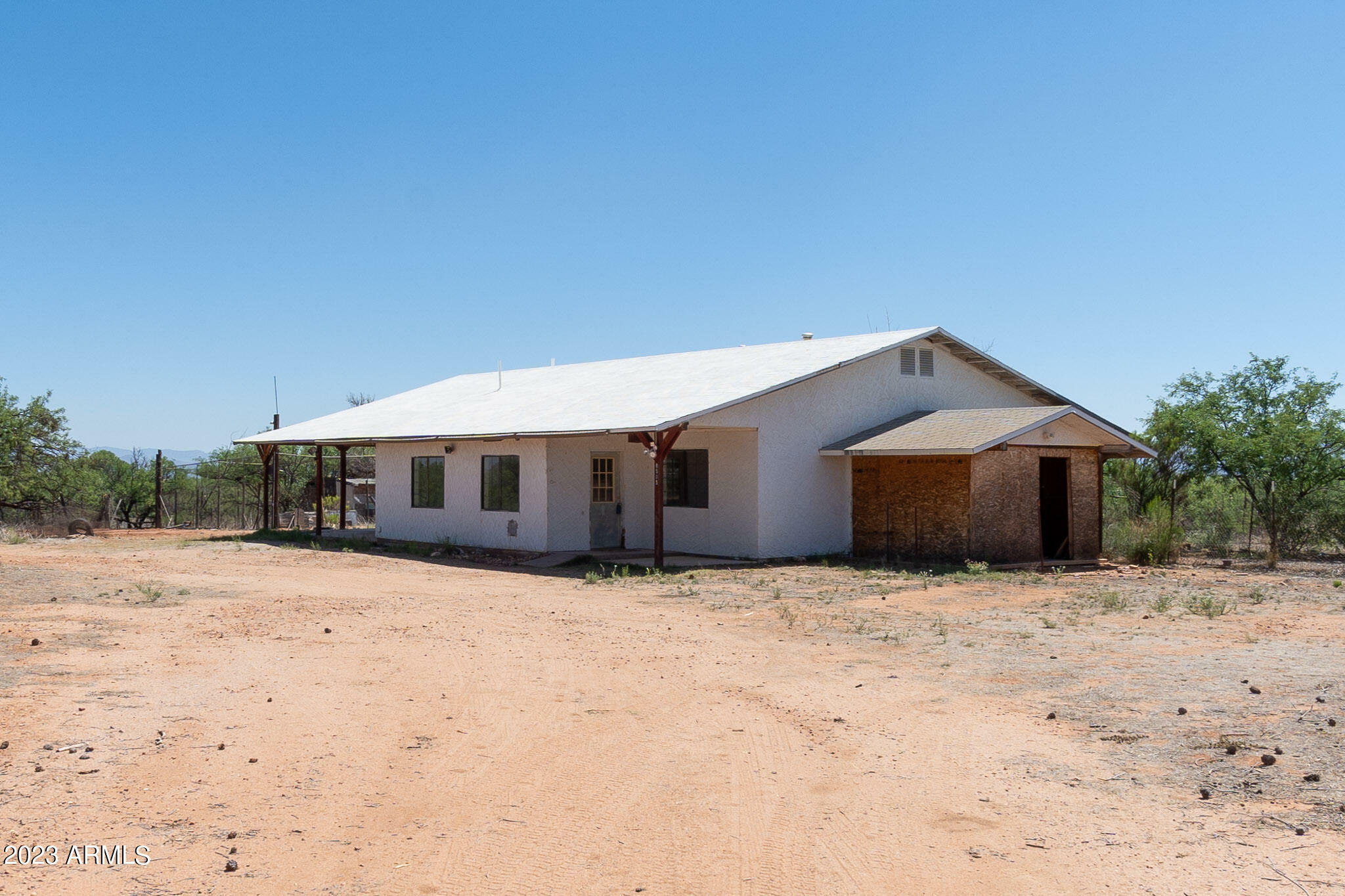 Property Photo:  8505 E Hansford Lane  AZ 85650 