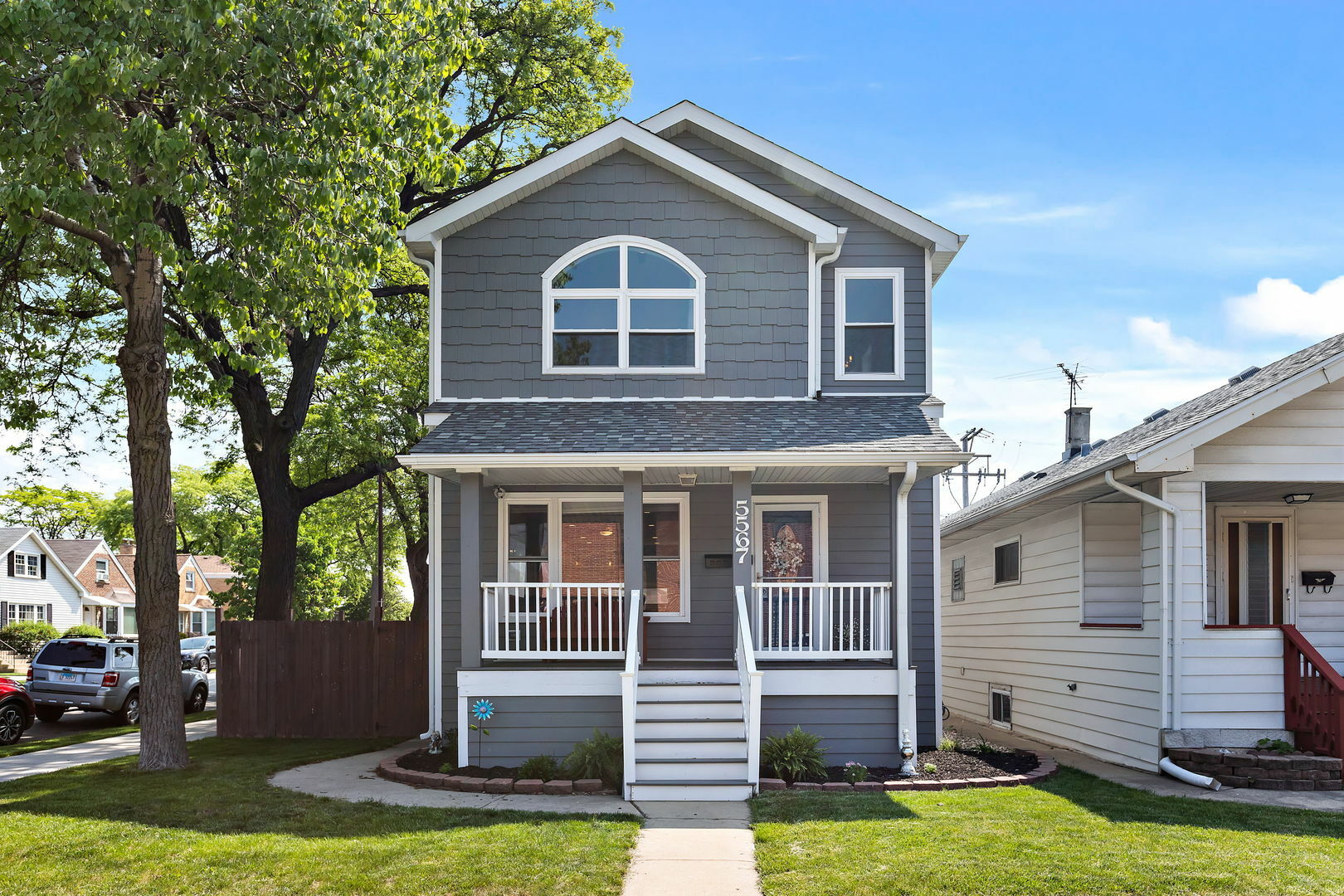 Property Photo: 5567 N Meade Avenue IL 60630