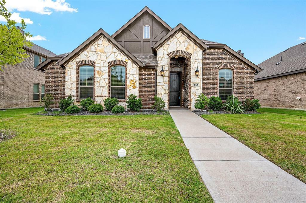 Property Photo:  1708 Vista Way  TX 75165 