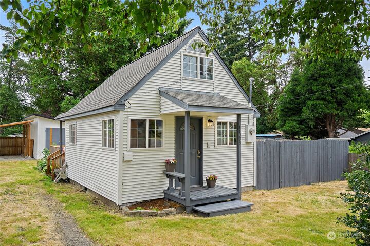 11038 3rd Avenue S  Seattle WA 98168 photo