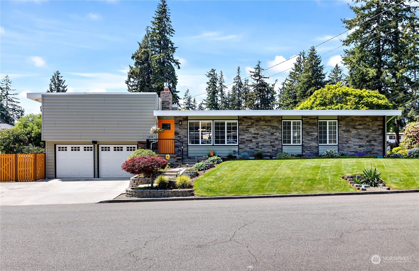 Property Photo: 1416 7th Place S WA 98020