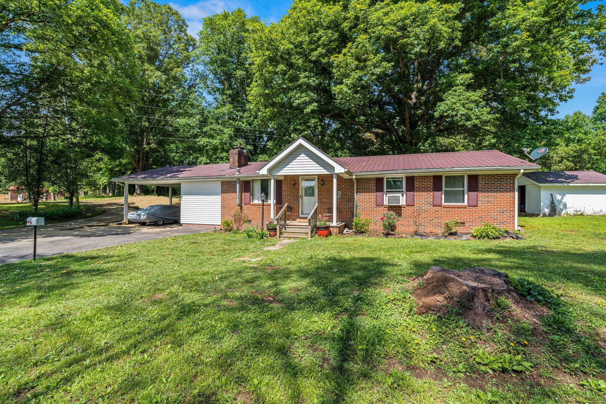 Property Photo:  1113 County Road 181  TN 37322 