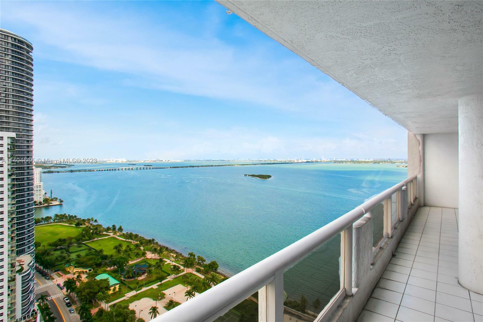 Property Photo:  1717 N Bayshore Dr 3751  FL 33132 