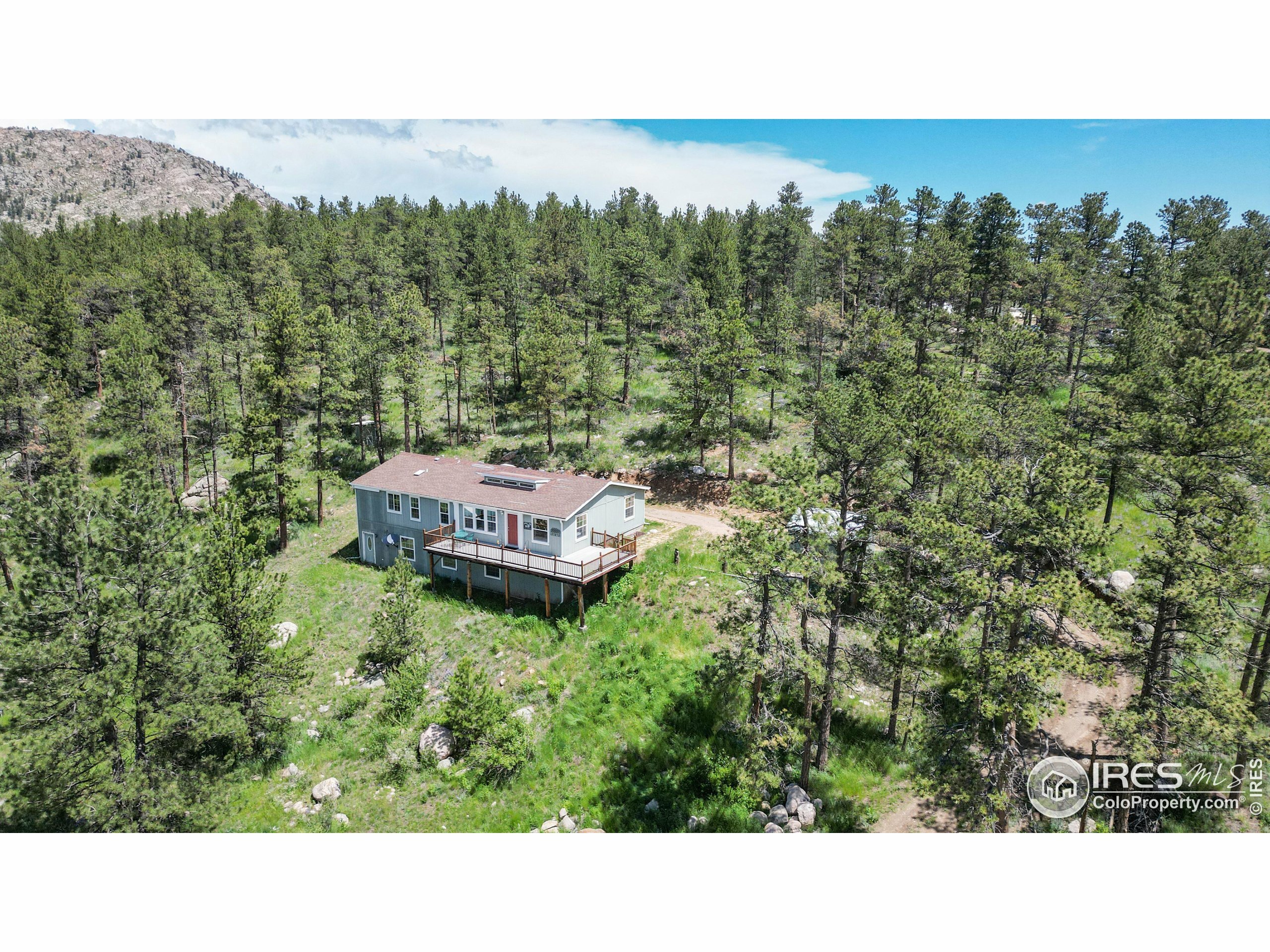 Property Photo:  805 Spruce Mountain Dr  CO 80515 