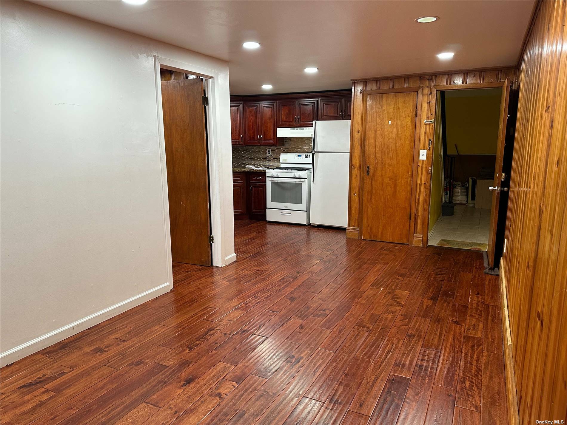 Property Photo: 92-09 242nd Street 1st Fl NY 11426