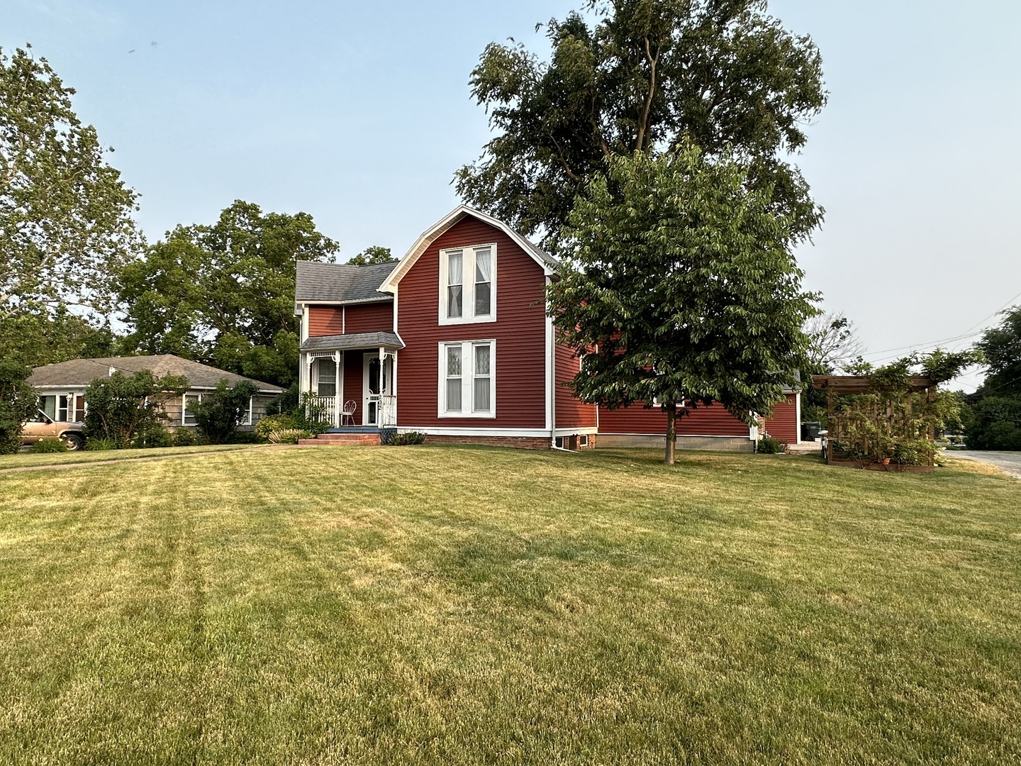 Property Photo:  202 E Garfield Street  IL 61756 