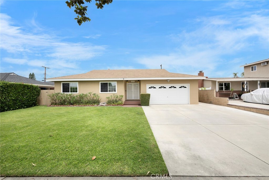 Property Photo:  1313 W Baker Avenue  CA 92833 