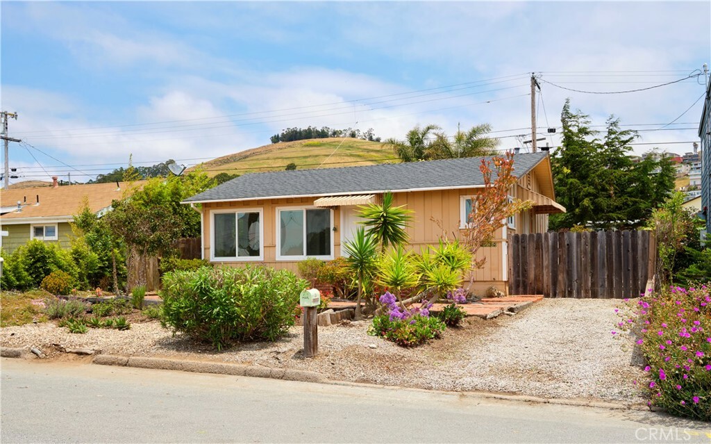 Property Photo:  2730 Dogwood Avenue  CA 93442 