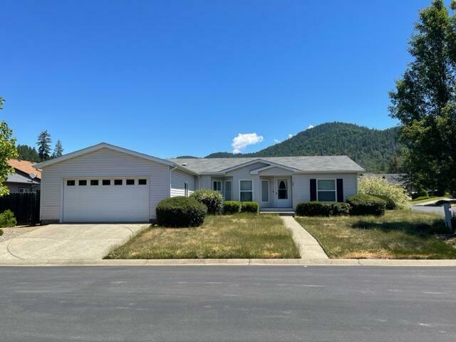 Property Photo: 205 Red Cedar Lane OR 97523