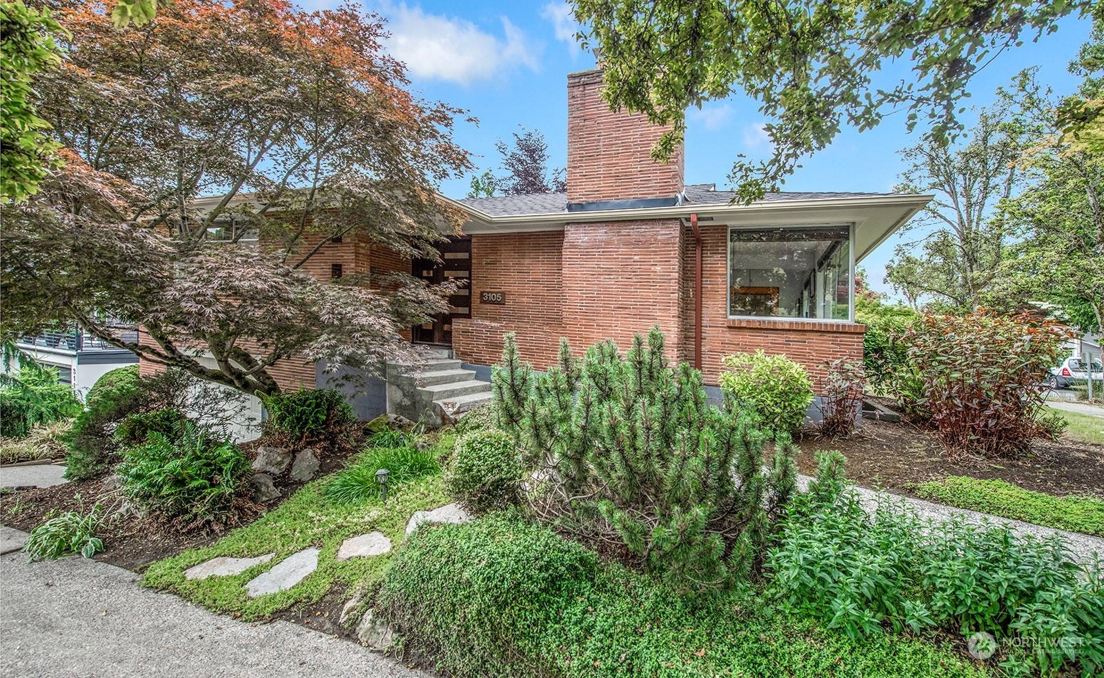 Property Photo: 3105 E Jefferson Street WA 98122