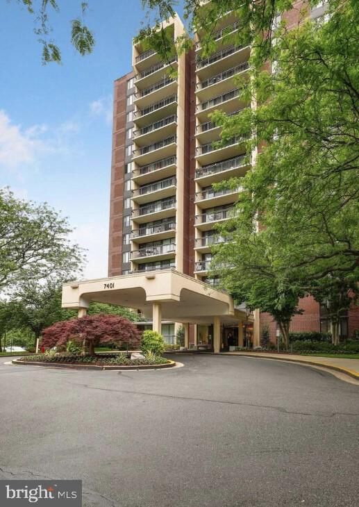 7401 Westlake Terrace 112  Bethesda MD 20817 photo