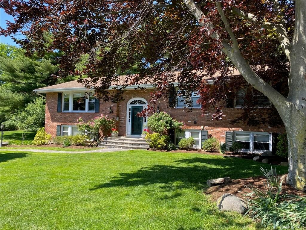 Property Photo: 25 Dogwood Lane NY 10533