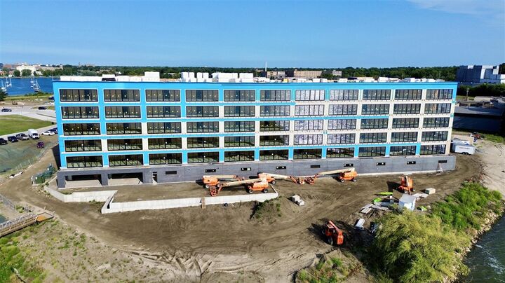 901 Adelaide Circle 404  Muskegon MI 49441 photo