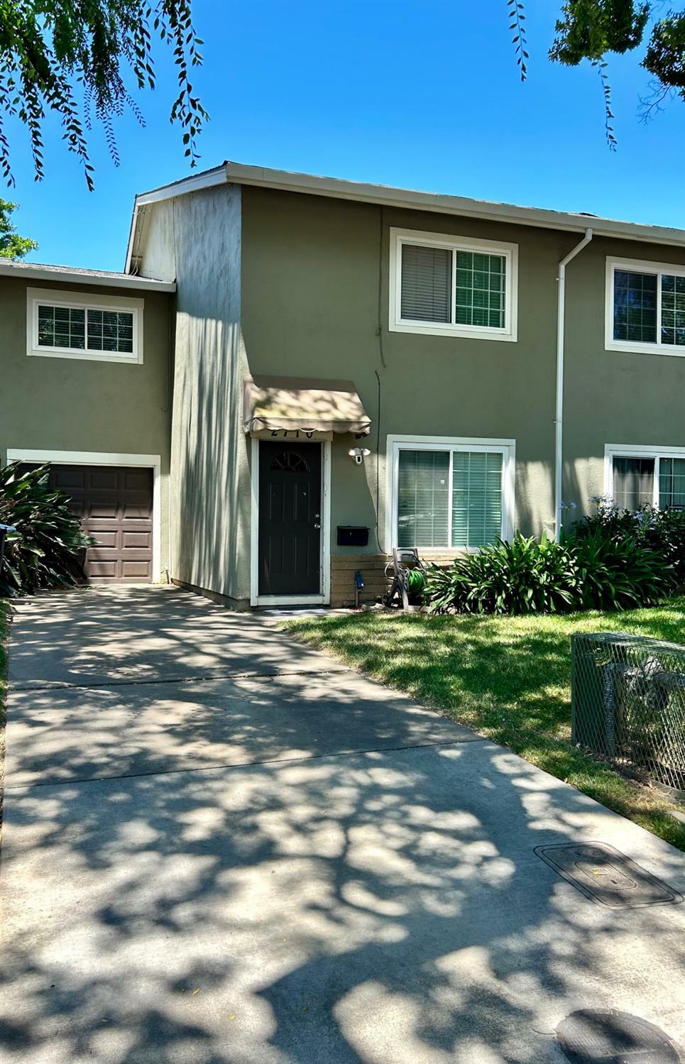 Property Photo:  2710 La Verta Court  CA 95670 