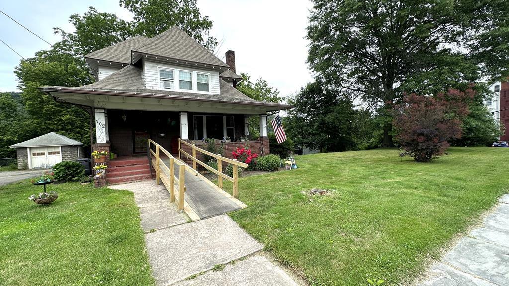 Property Photo:  102 York Avenue  PA 18848 