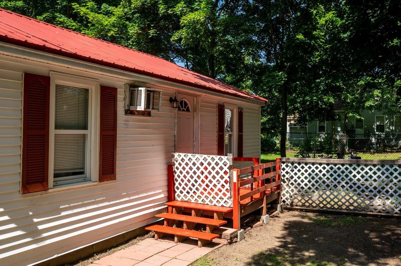 Property Photo:  15 1/2 Maple Street  NH 03867 