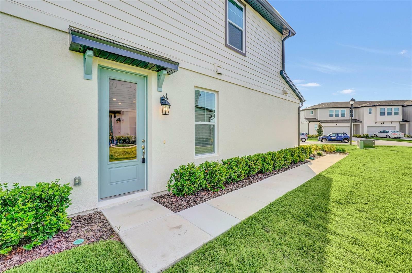 Property Photo:  1640 Sanibel Drive  FL 33896 