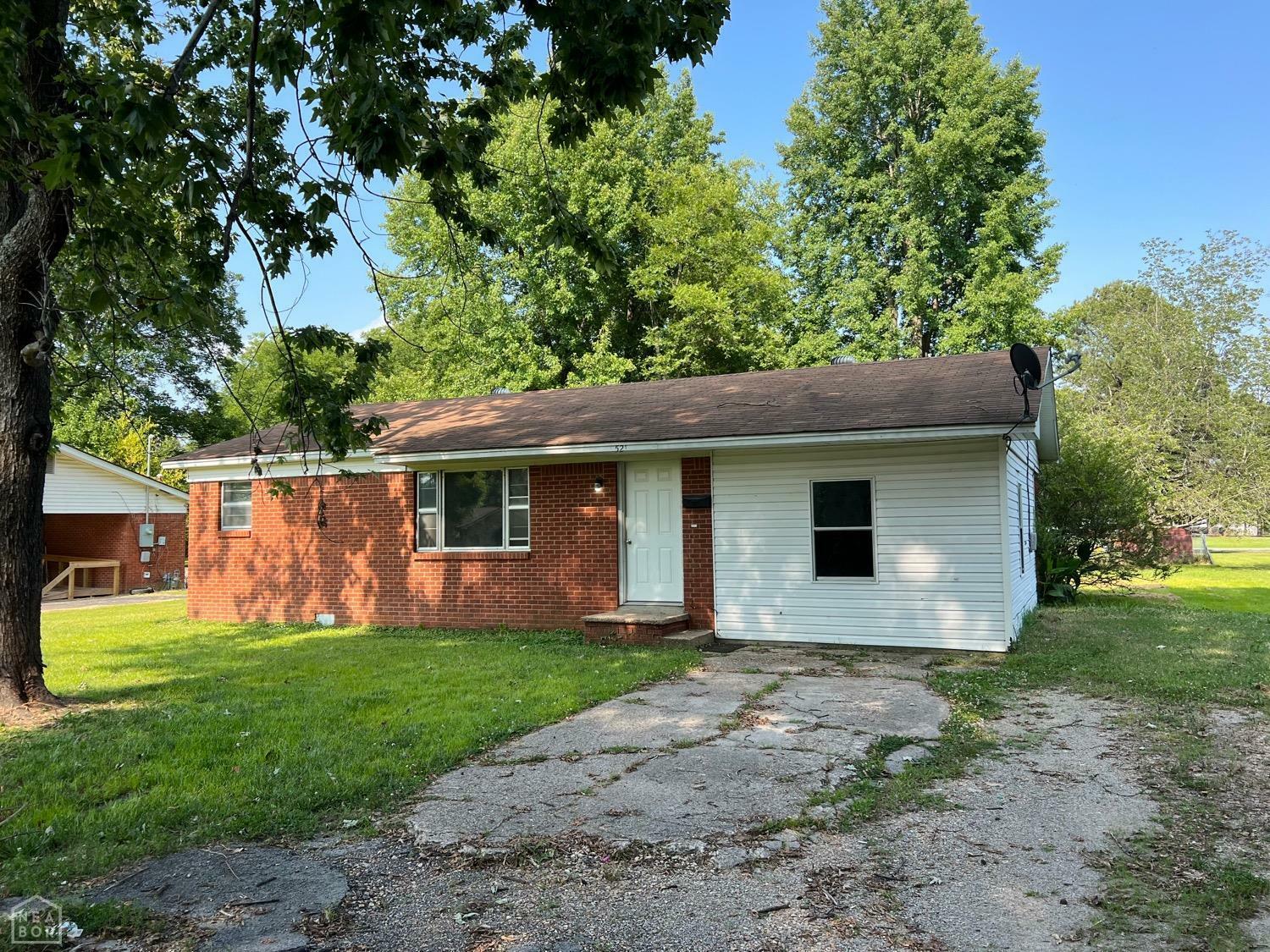 Property Photo:  521 S Clayton Street  AR 72461 