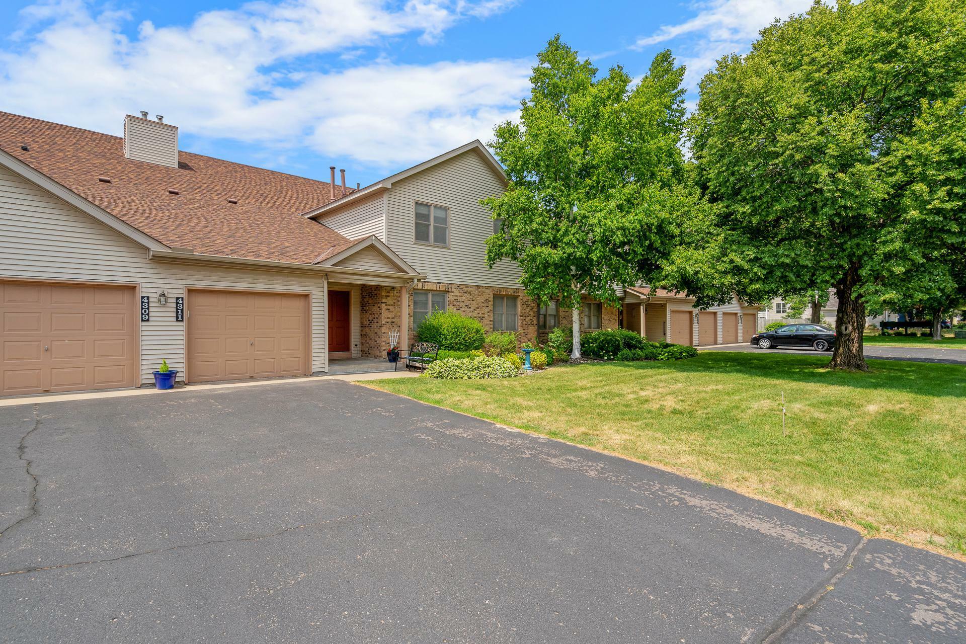 Property Photo: 4311 Oakmede Lane 21D MN 55110