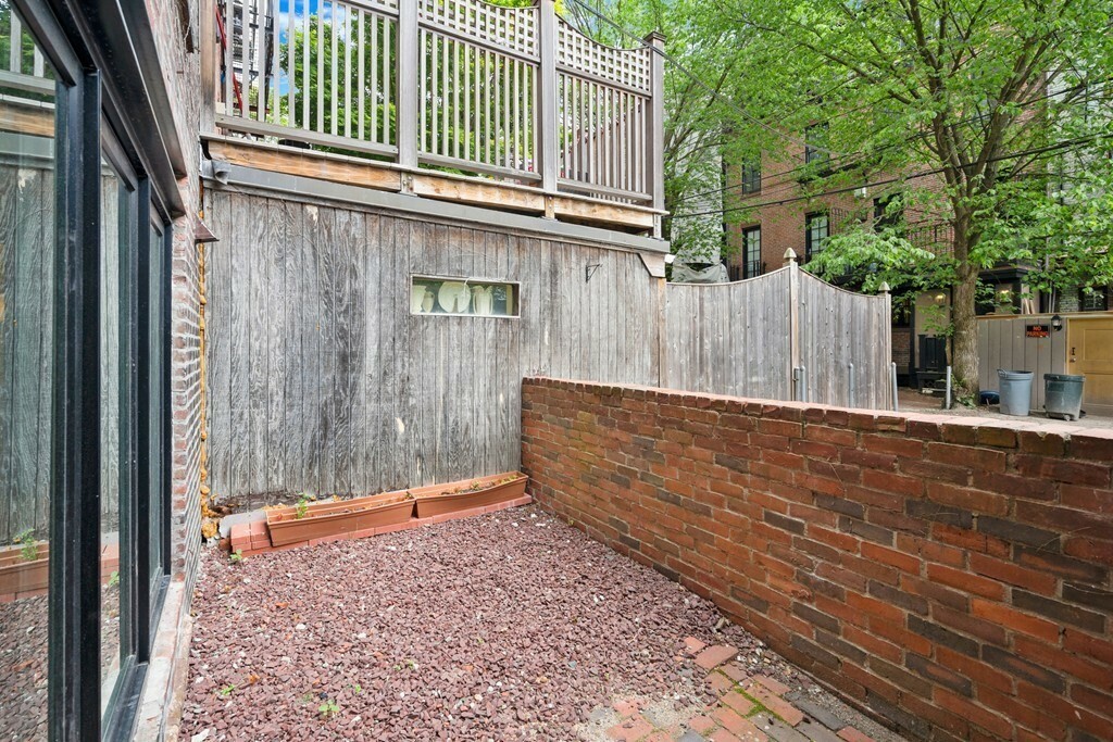 Property Photo: 16 Dartmouth Place 1 MA 02118