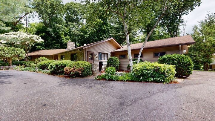 Property Photo: 13 West Hill Terrace MA 01609