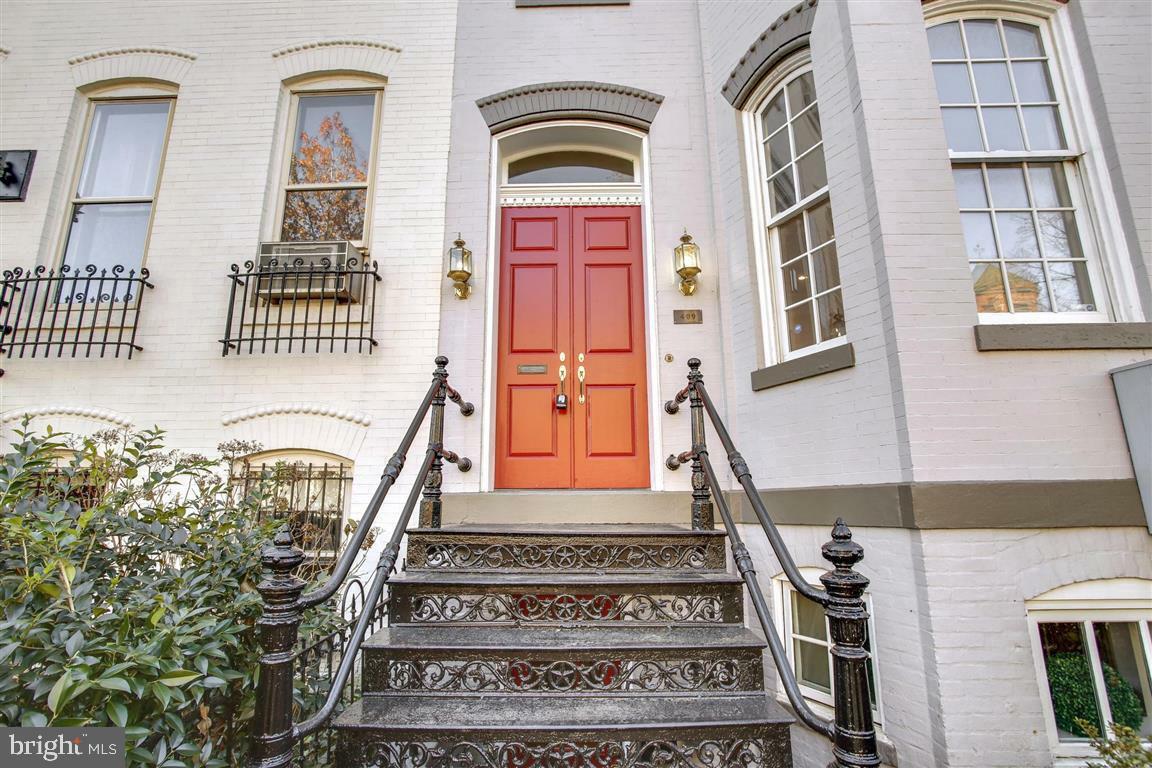 Property Photo:  409 A Street SE Ll  DC 20003 