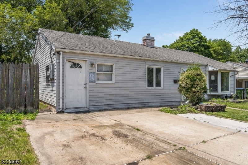 Property Photo:  20 Kenmore Rd  NJ 08817 