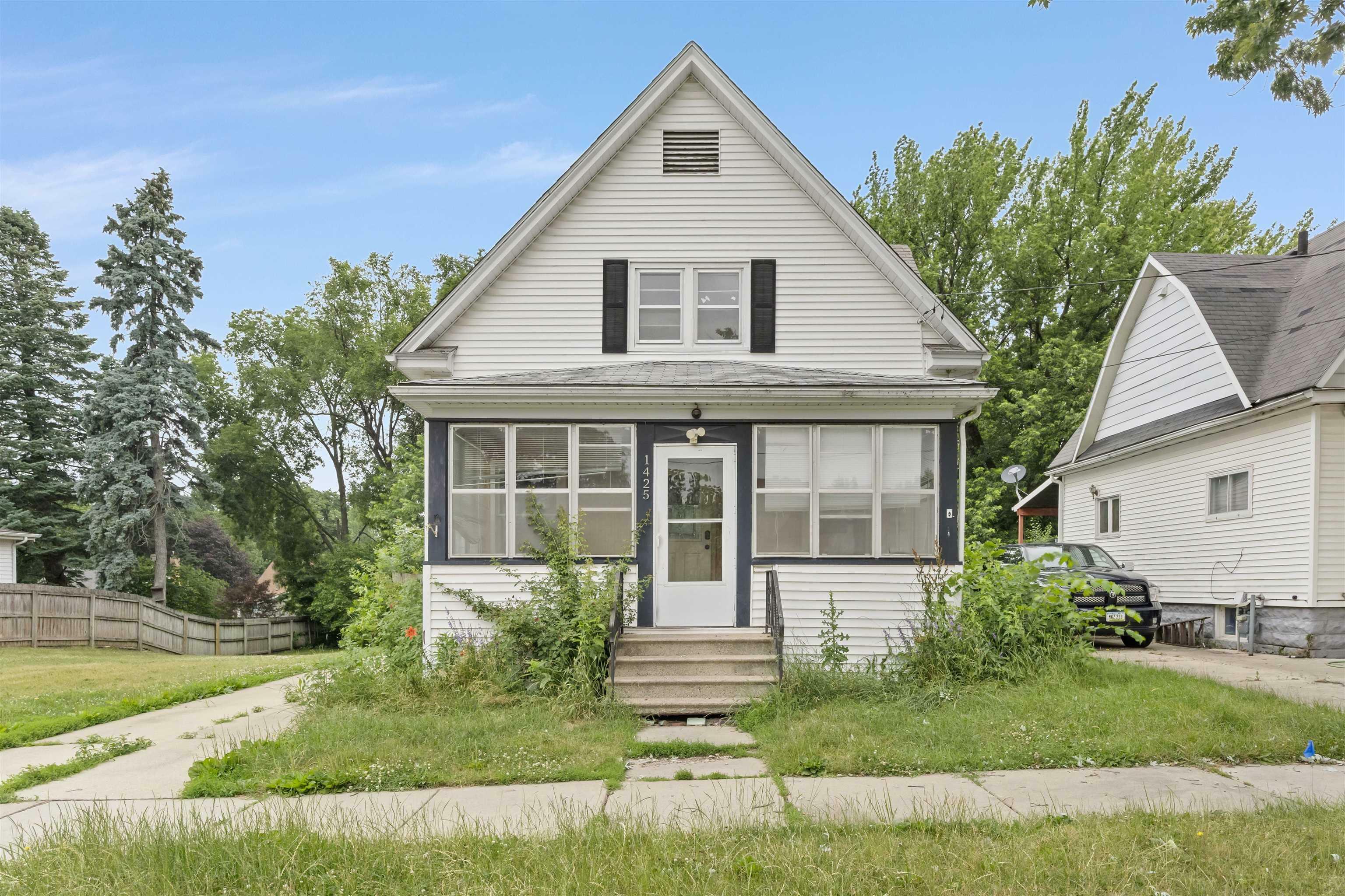 1425 Hawthorne Avenue  Waterloo IA 50702 photo