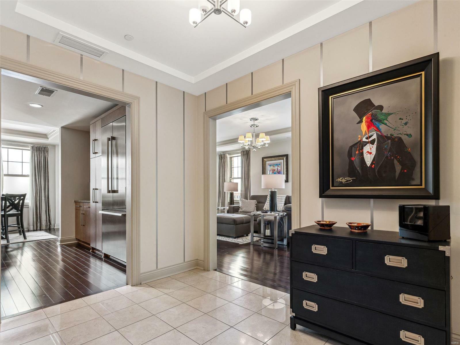 Property Photo: 232 North Kingshighway Boulevard 910 MO 63108