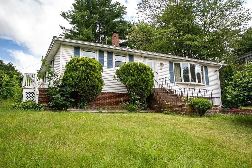 Property Photo: 92 Chase Ave MA 01854