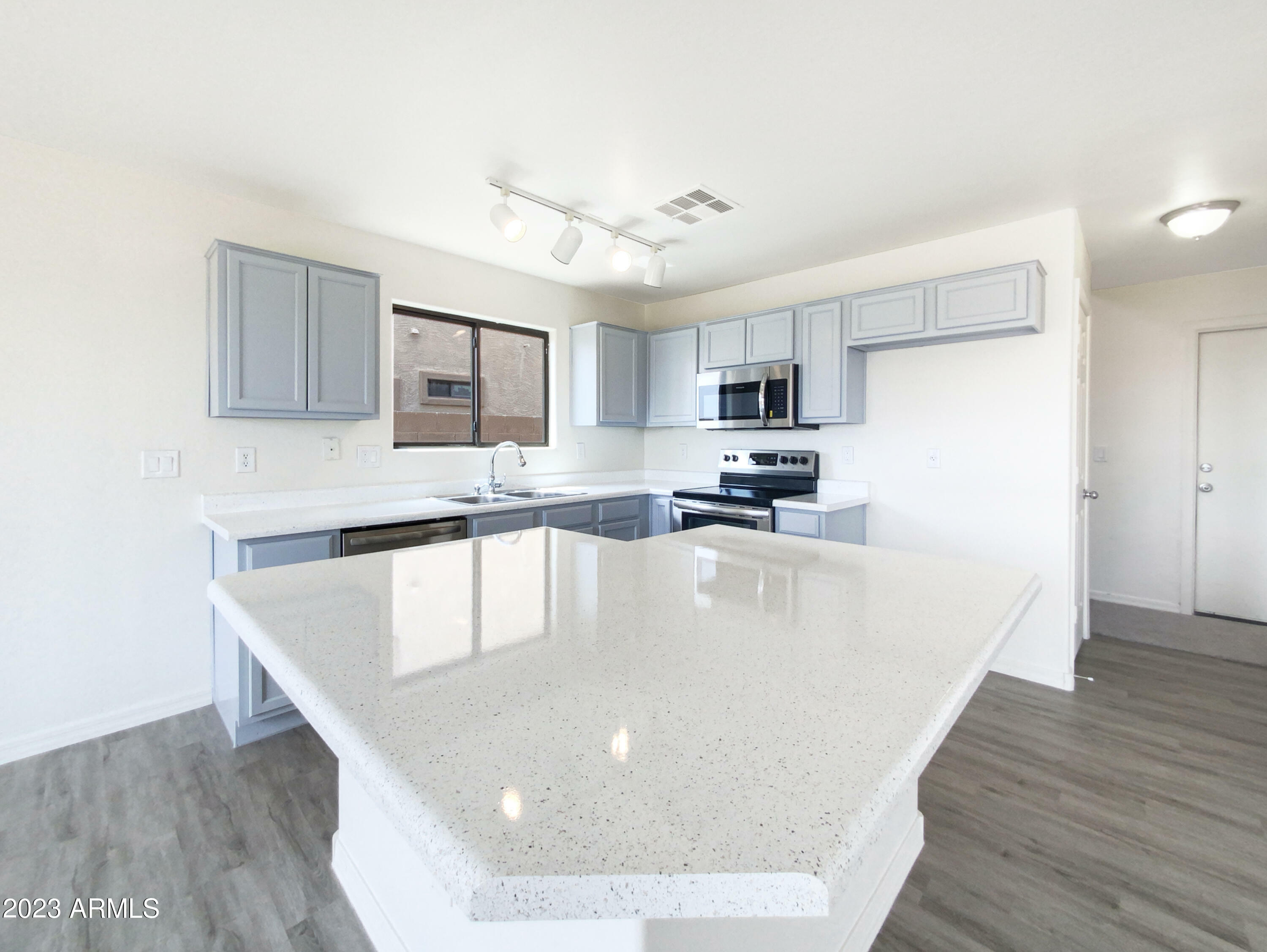 Property Photo: 2189 E Greenlee Avenue AZ 85119