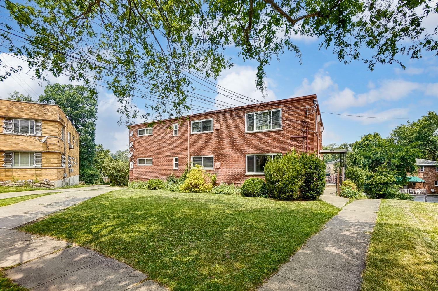 Property Photo: 2965 Westridge Ave OH 45238