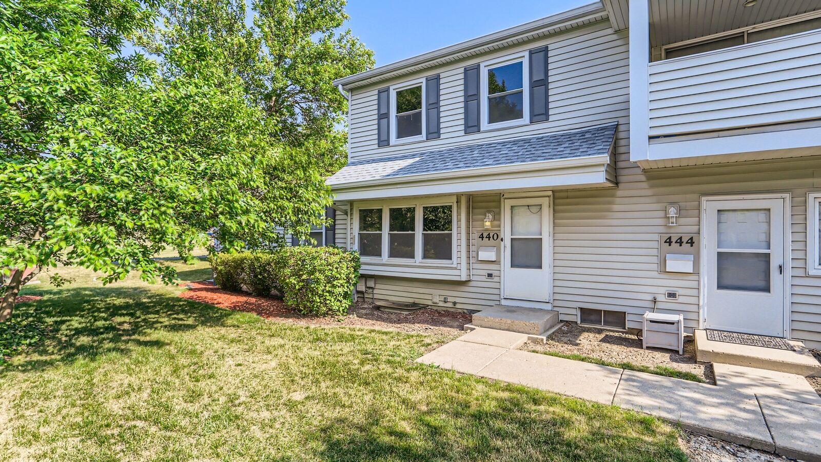 Property Photo:  440 Liberty Court 2304  IL 60194 