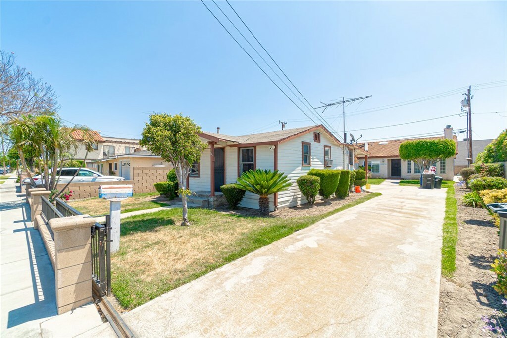 Property Photo:  18828 Jersey Avenue  CA 90701 