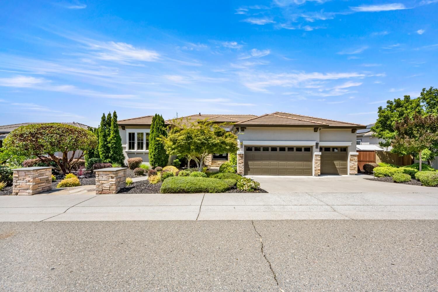 Property Photo: 373 Catterline Way CA 95630