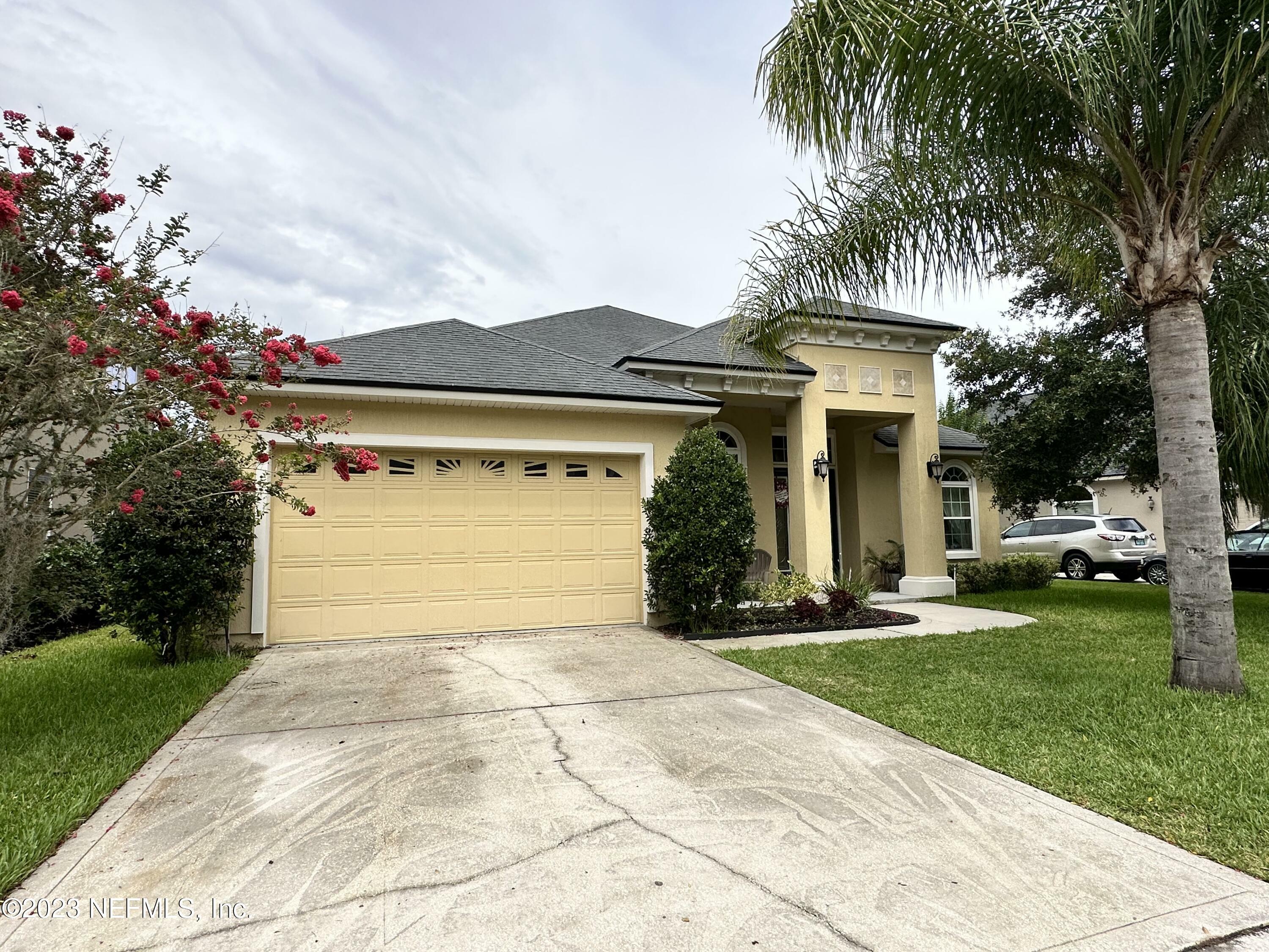 Property Photo:  323 Willow Winds Pkwy  FL 32259 