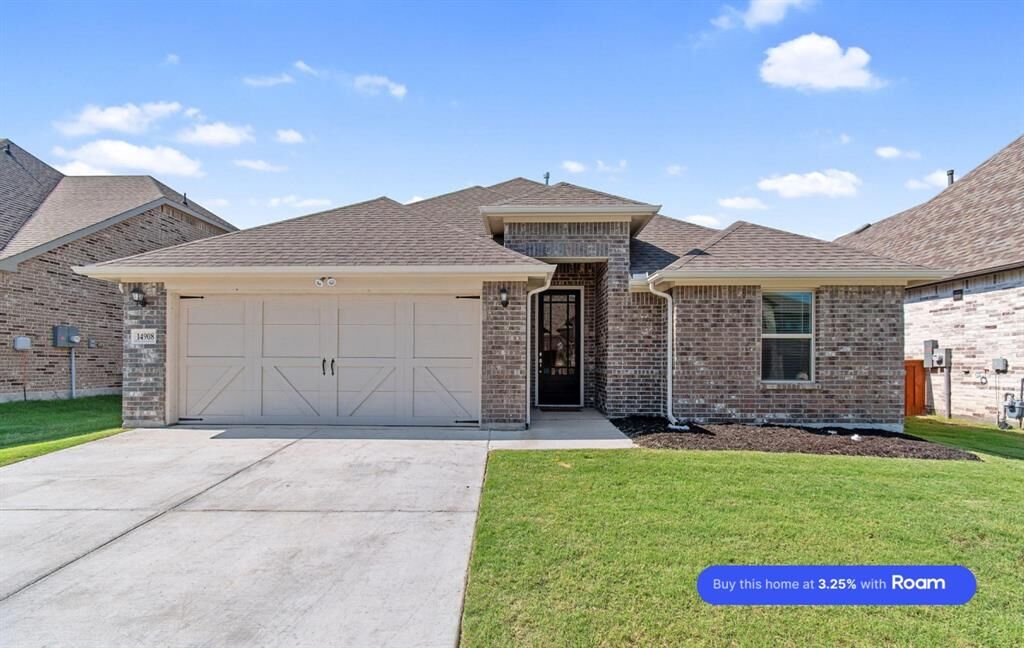 Property Photo: 14908 Grissom Avenue TX 76008