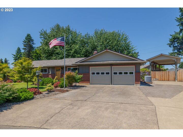 1946 Lomond Ave  Springfield OR 97477 photo