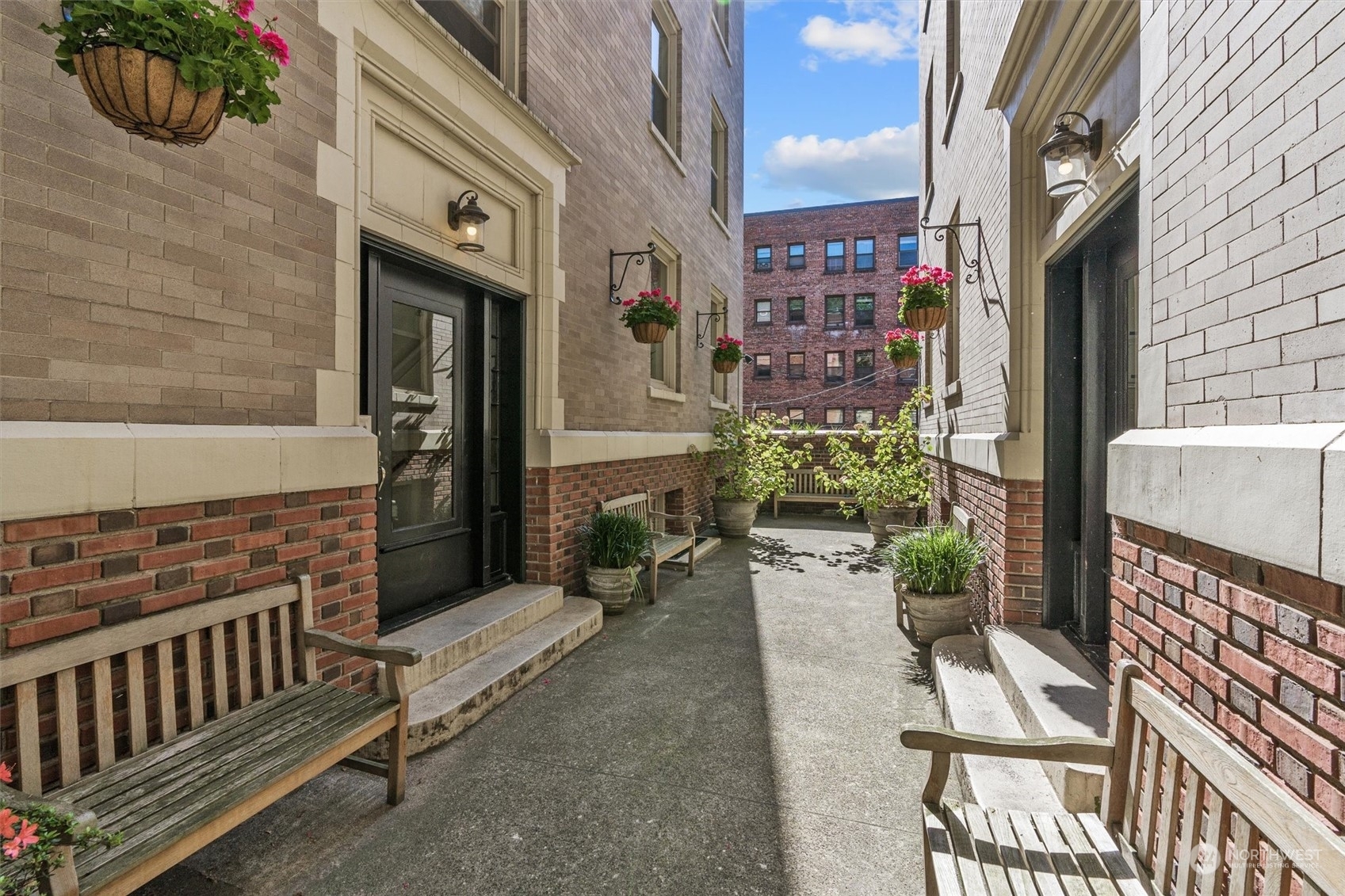 Property Photo:  125 Warren Avenue N F  WA 98109 