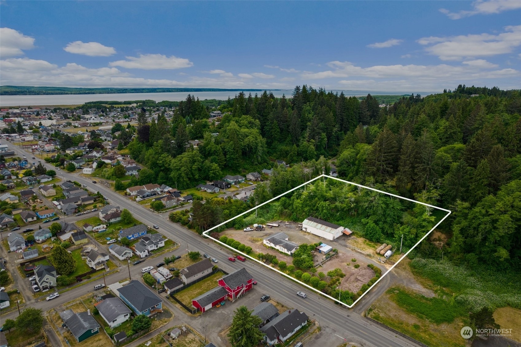 Property Photo:  815 Lincoln Street  WA 98550 