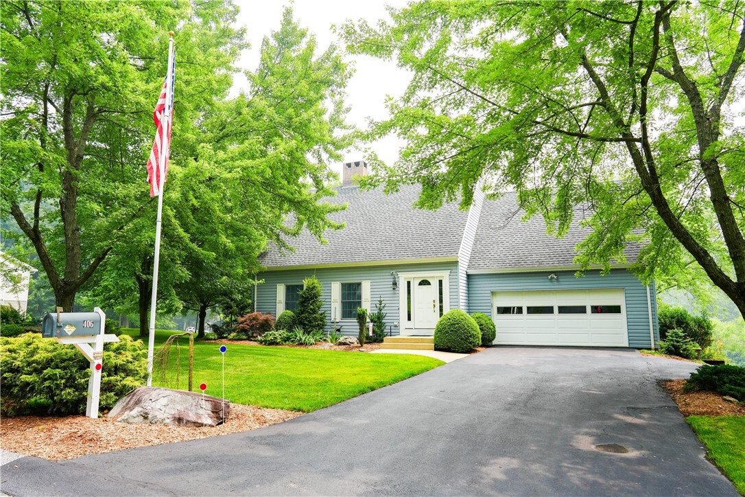 Property Photo: 406 Edgewood Ave PA 15701
