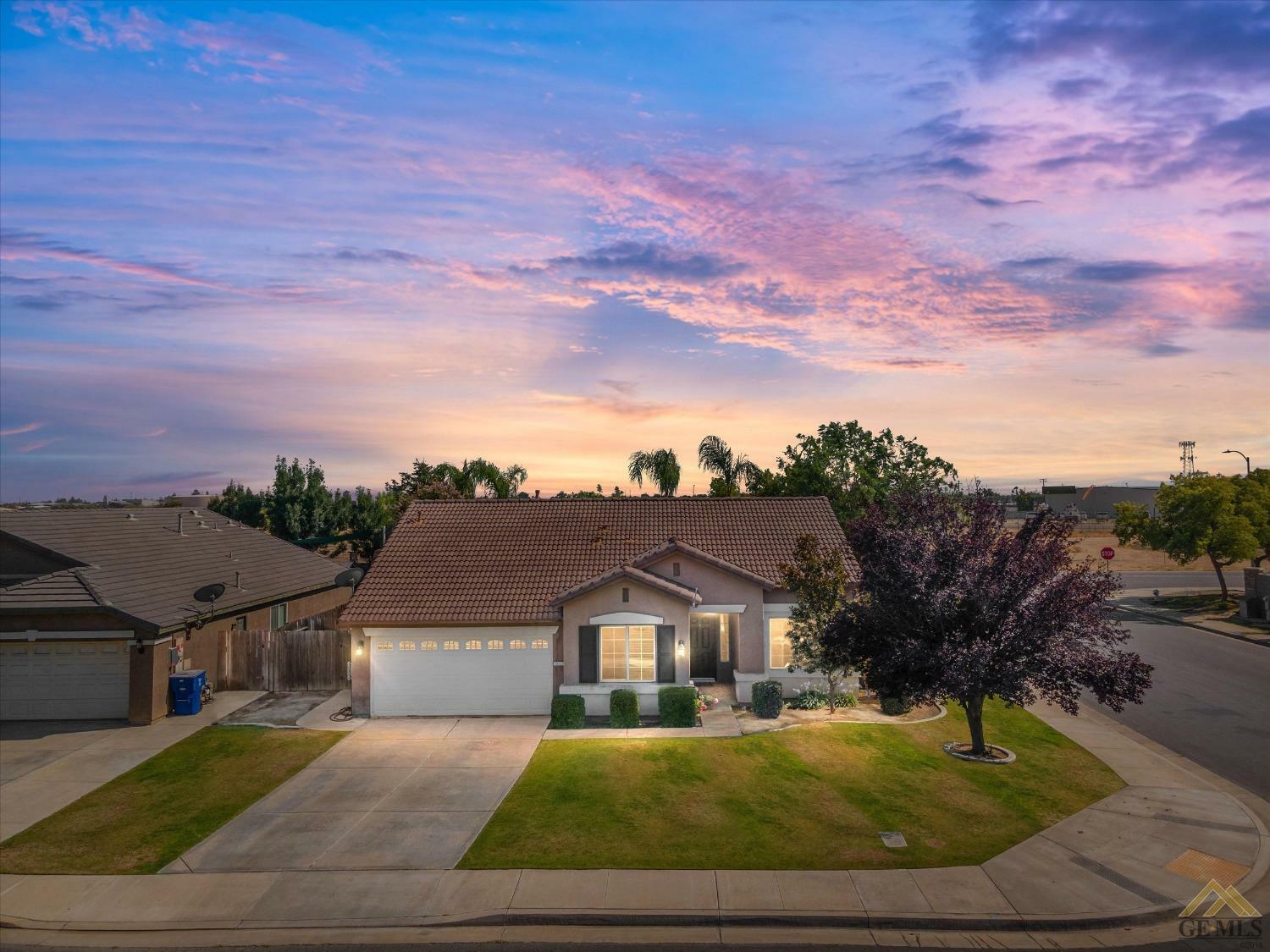 Property Photo:  13127 Cheyenne Mountain Drive  CA 93314 